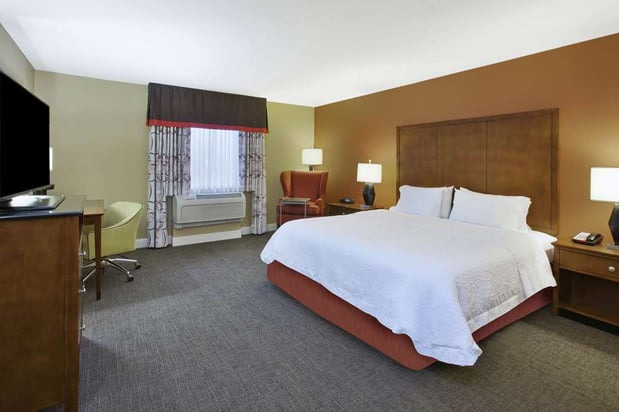 Images Hampton Inn & Suites Wichita-Northeast