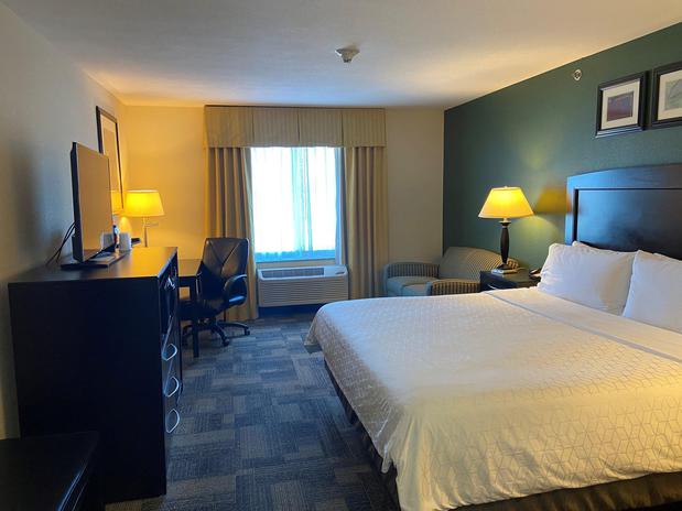 Images Holiday Inn Express & Suites Pekin (Peoria Area), an IHG Hotel