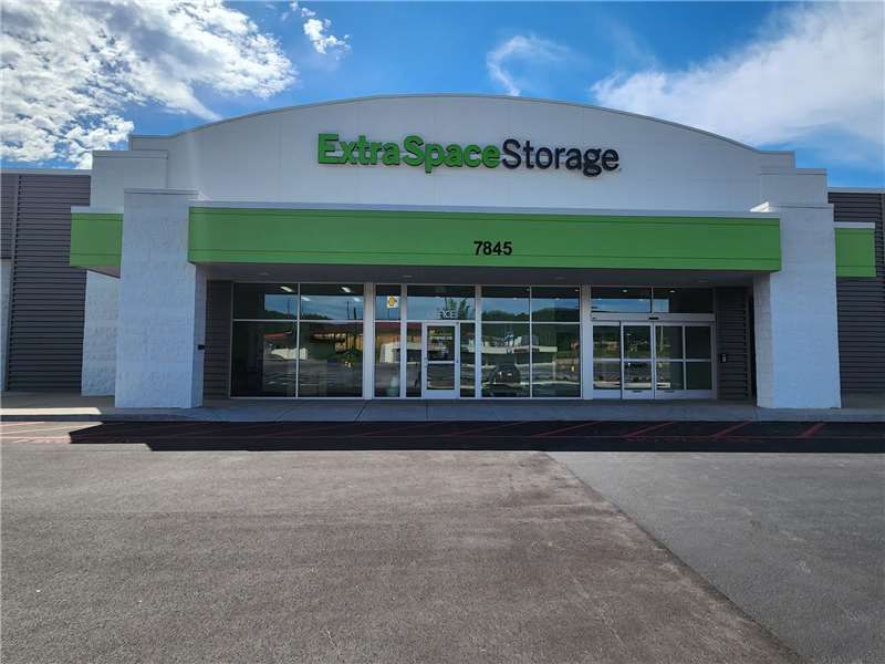 Beauty Image - Extra Space Storage at 7845 Crestwood Blvd, Birmingham, AL 35210