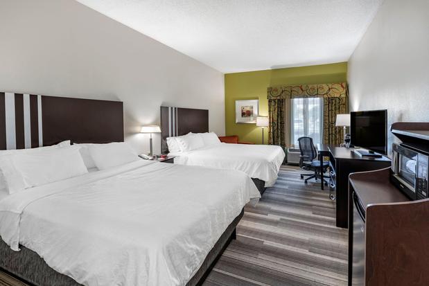Images Holiday Inn Express & Suites Cincinnati-Blue Ash, an IHG Hotel