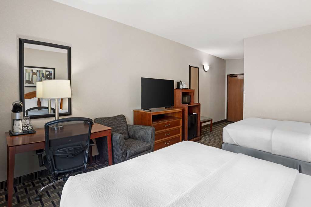 2 Queen Room
