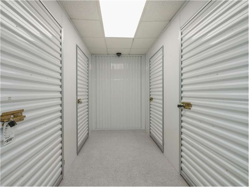 Interior Units - Extra Space Storage at 525 W 35th St, Covington, KY 41015