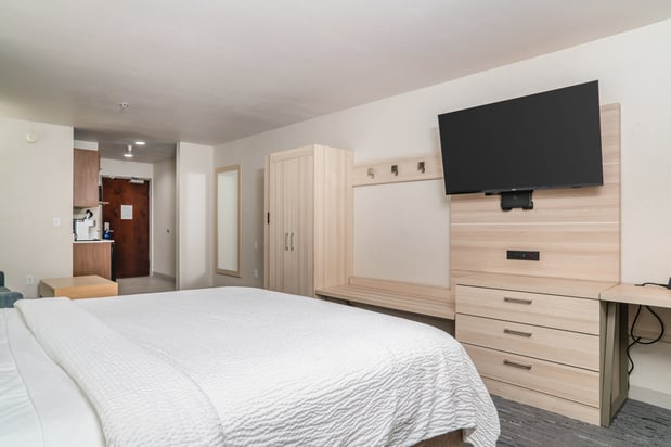 Images Holiday Inn Express & Suites San Diego Otay Mesa by IHG