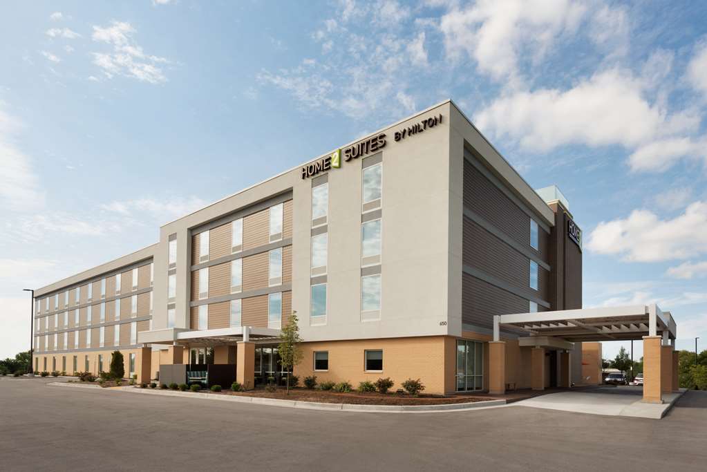 Home2 Suites by Hilton Milwaukee Brookfield - Waukesha, WI 53186 - (262)342-1500 | ShowMeLocal.com