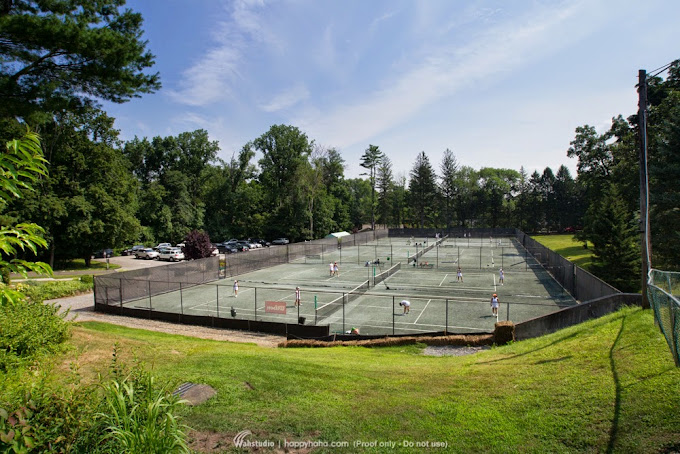 Whether you like to get your sweat on, have fun in the sun or hit the courts, the IC is the place to be! The IC is a multi-faceted, family-oriented community club that appeals to people of all ages. Enjoy one of our fitness classes, take a dip in our pools, enroll your children in our camp, daycare or youth programs – we have something for everyone!