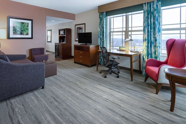 Images Hilton Garden Inn Roanoke