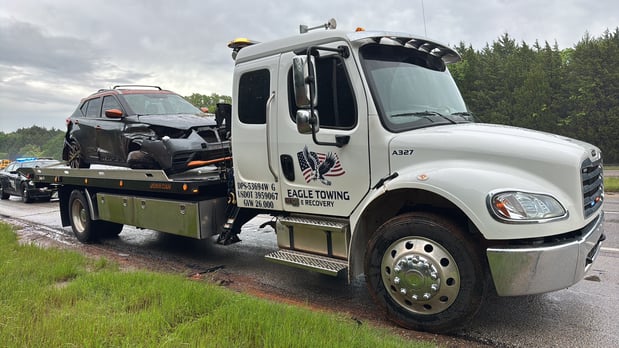 Images Eagle Towing & Recovery