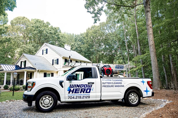 Images Window Hero Charlotte