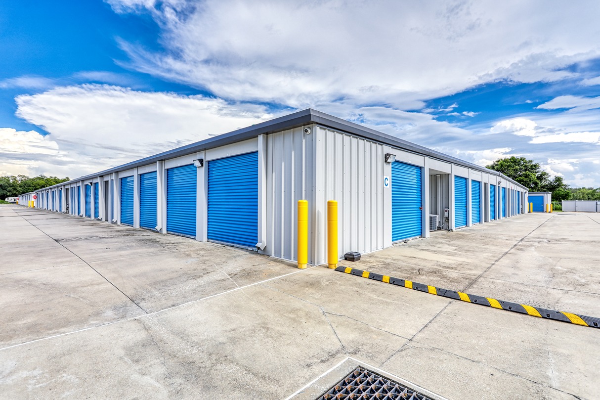 smartstop-lady-lake-florida-175-rolling-acres-rd-outdoor-drive-up-storage-units