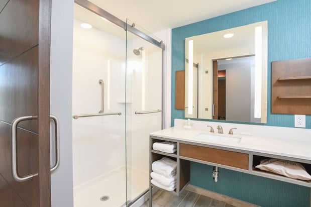 Images Hilton Garden Inn Cincinnati Midtown
