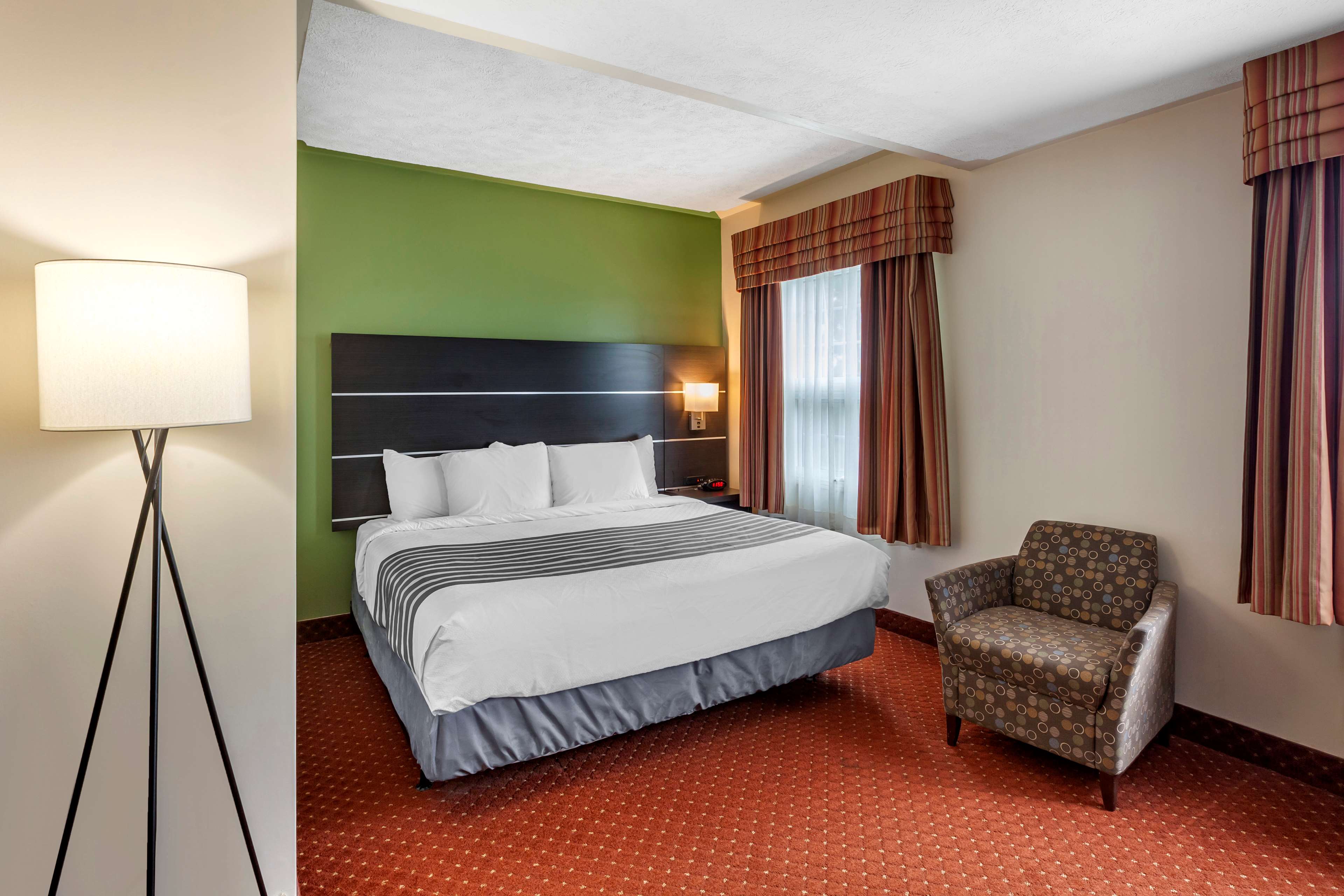 SureStay Plus Hotel By Best Western Kincardine in Kincardine, 791 ...