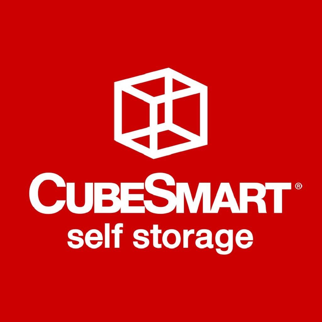 CubeSmart Self Storage Logo