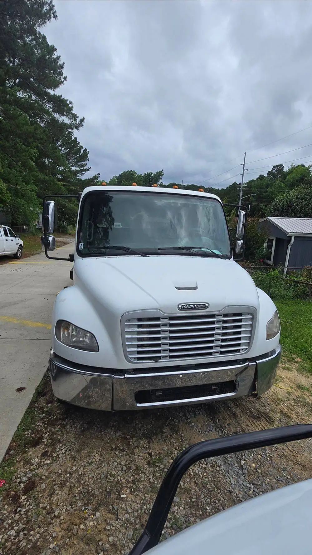 CB Towing & Hauling Image