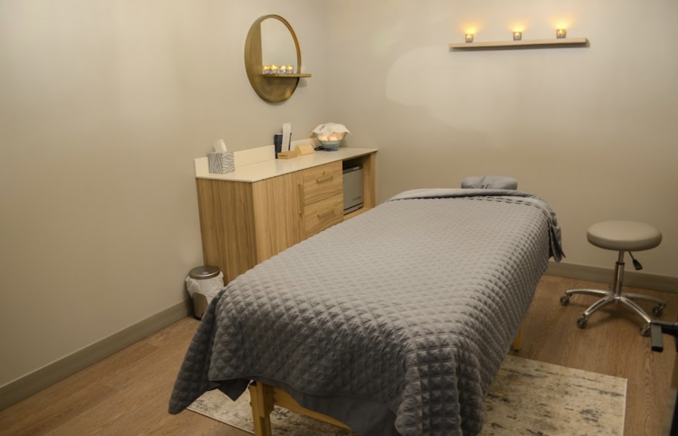 Images Woodhouse Spa - Downtown Louisville