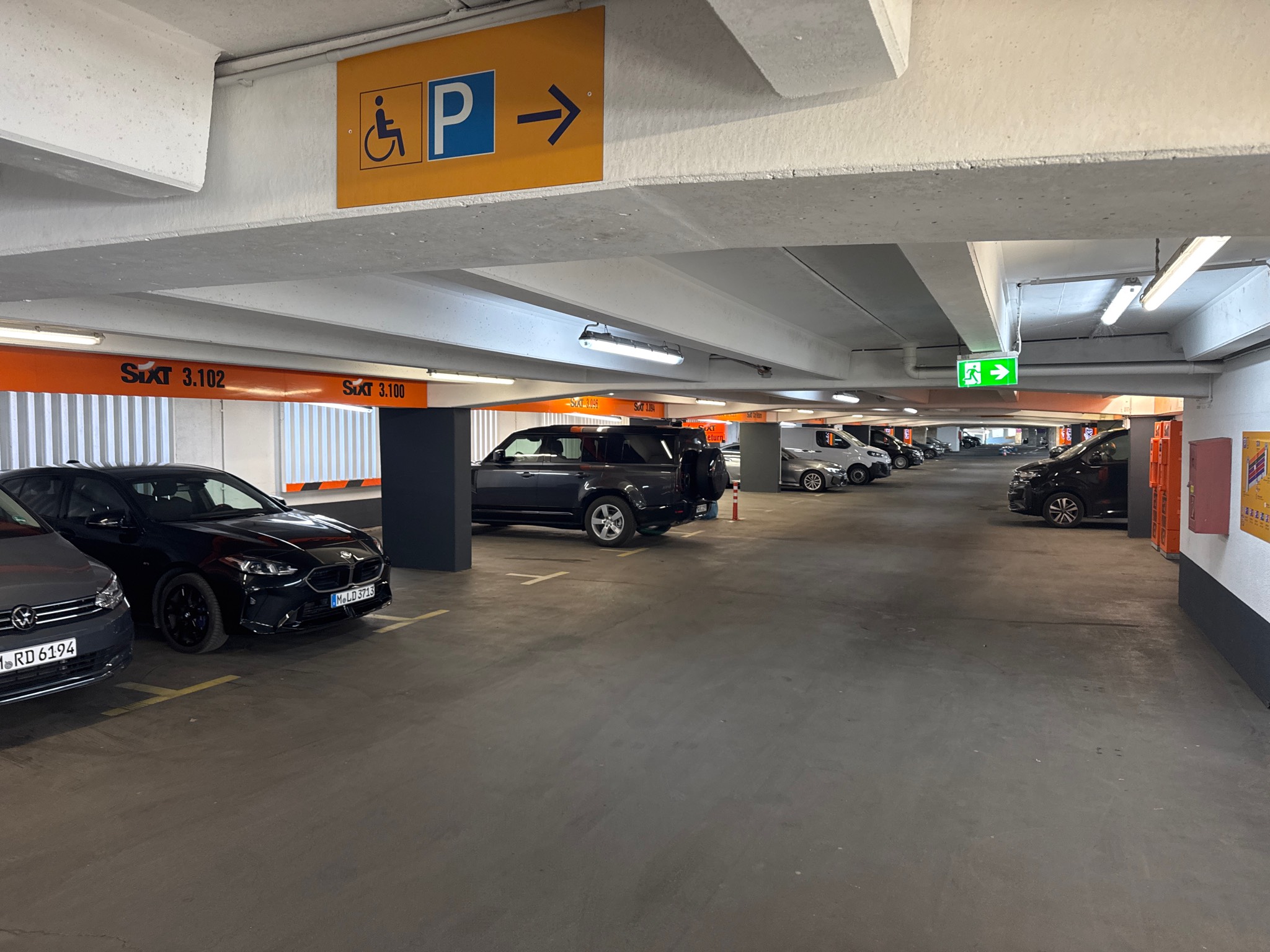 SIXT Autovermietung Düsseldorf Zentrum/HBF, Willi-Becker-Allee 10 in Düsseldorf