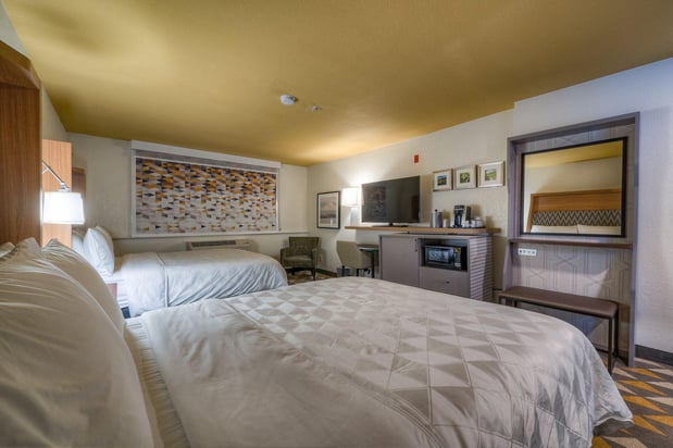 Images Holiday Inn Tacoma Mall by IHG