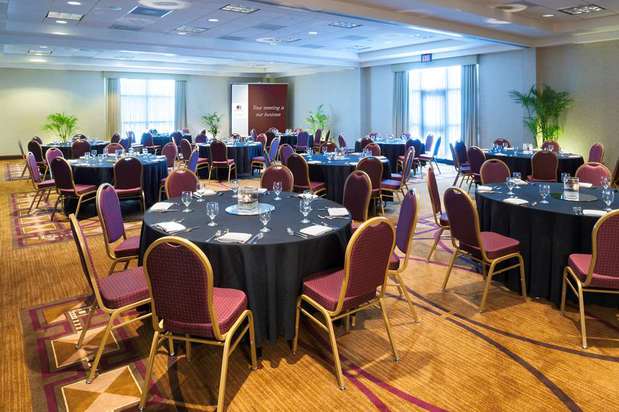 Images DoubleTree by Hilton Hotel Milwaukee - Brookfield