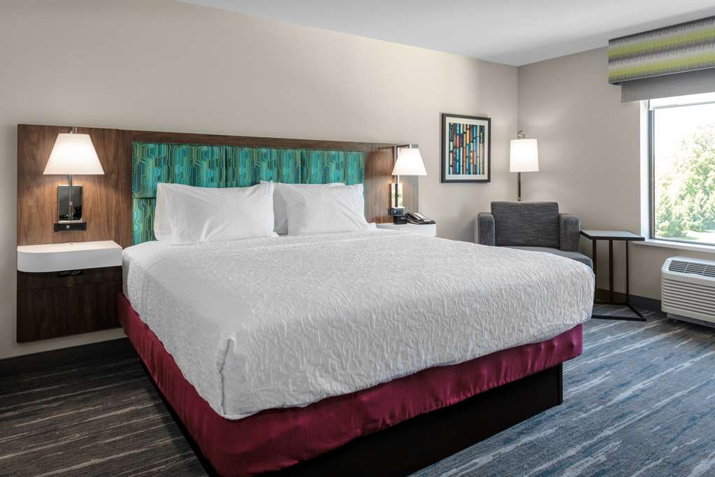 Guest room Hampton Inn & Suites Avon Indianapolis Avon (317)224-2900