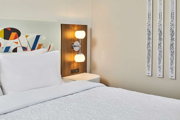 Images Hampton Inn & Suites Atlanta Midtown