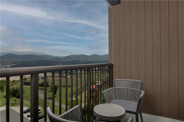 Images Embassy Suites by Hilton Pigeon Forge Resort