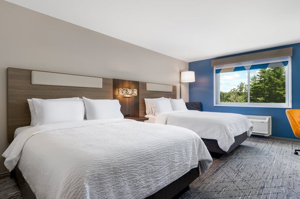 Images Holiday Inn Express & Suites Pittsfield-Lenox-Berkshires by IHG