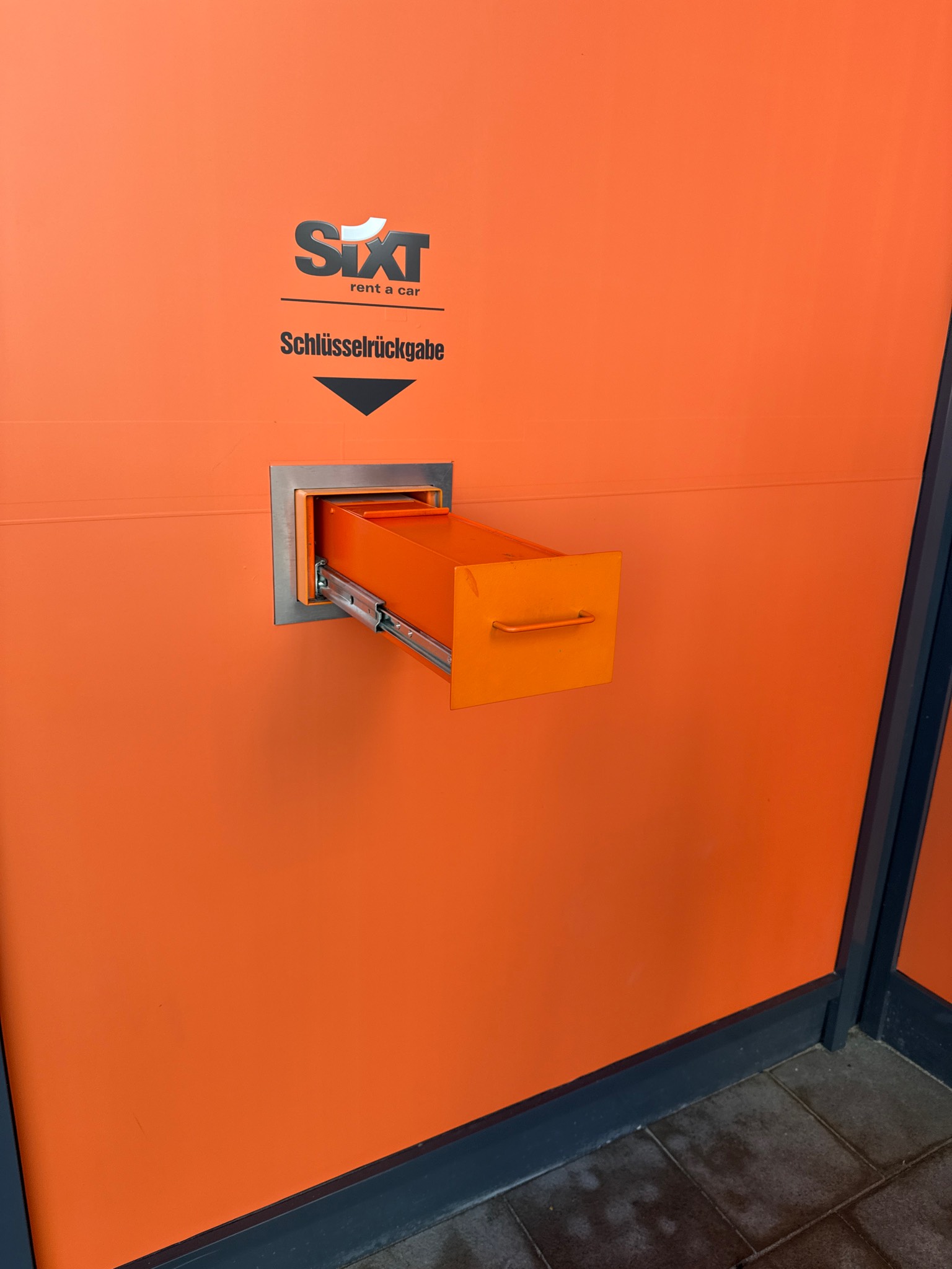Bild 12 SIXT Autovermietung München Messestadt Riem in München