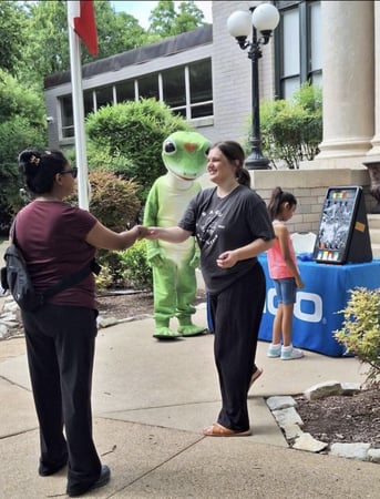 Images Jennifer Reed - GEICO Insurance Agent