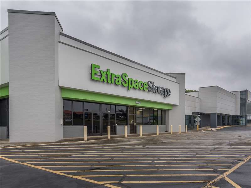 Beauty Image - Extra Space Storage at 643 N Expressway, Griffin, GA 30223