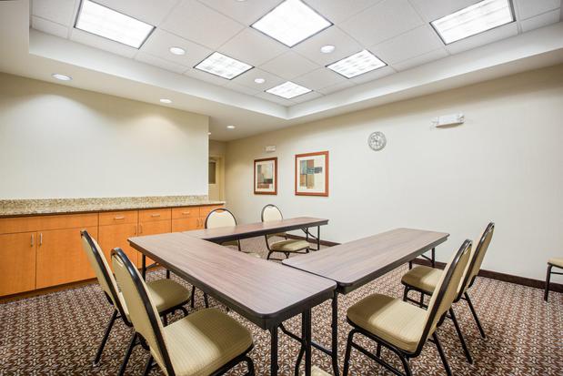 Images Candlewood Suites Pittsburgh-Cranberry, an IHG Hotel