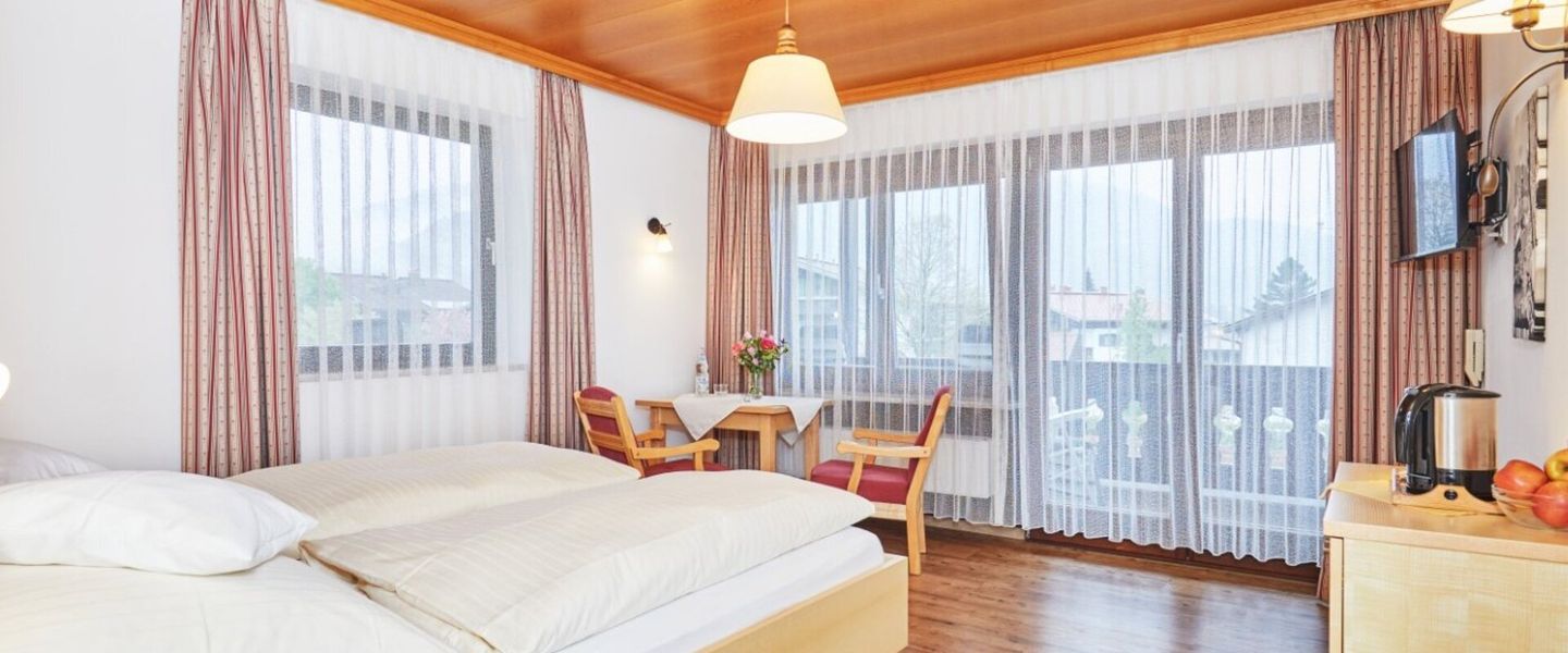 Gästehaus Flora, Dorfstr. 23 in Reit im Winkl