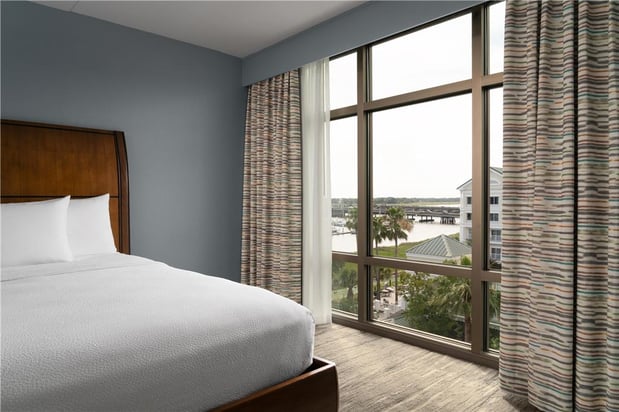 Images Hilton Garden Inn Charleston Waterfront/Downtown