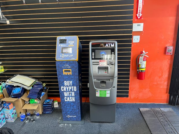 Images CoinFlip Bitcoin ATM - 92 Smoke & Vape (Mount Prospect)