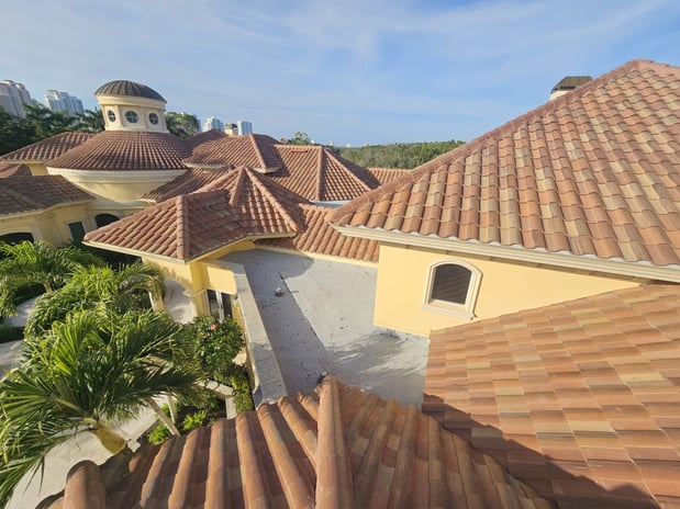 Images Halo Roofing Inc.