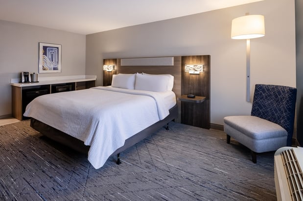 Images Holiday Inn Express & Suites Jackson - Flowood by IHG