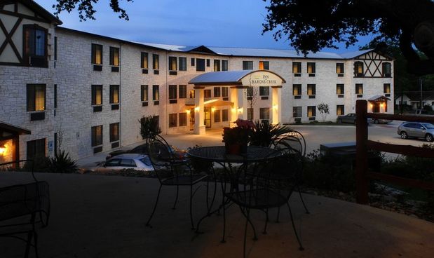 Images Inn on Barons Creek