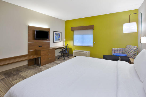 Images Holiday Inn Express & Suites Rochester-Victor, an IHG Hotel