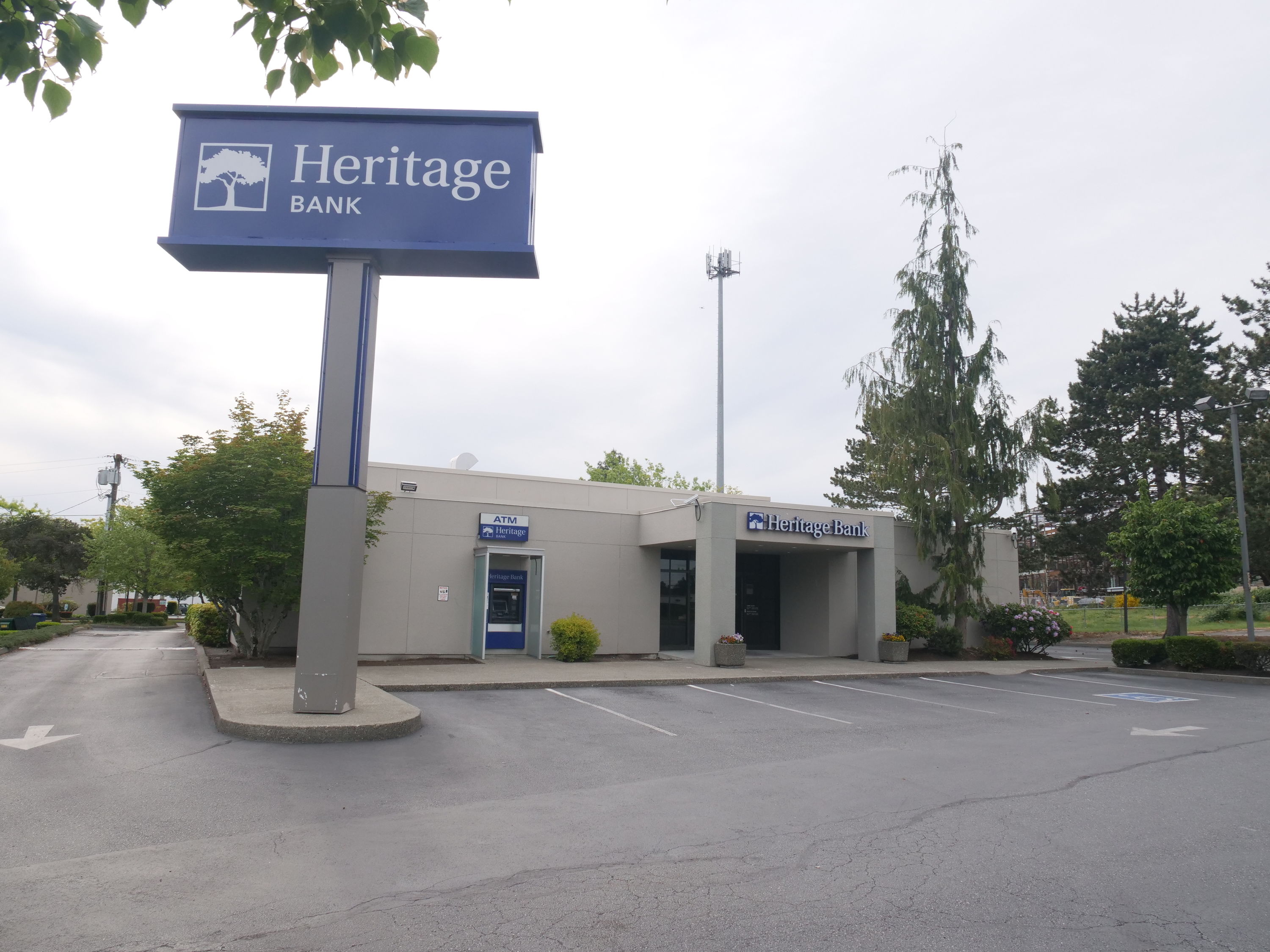 Lynnwood Banking Center