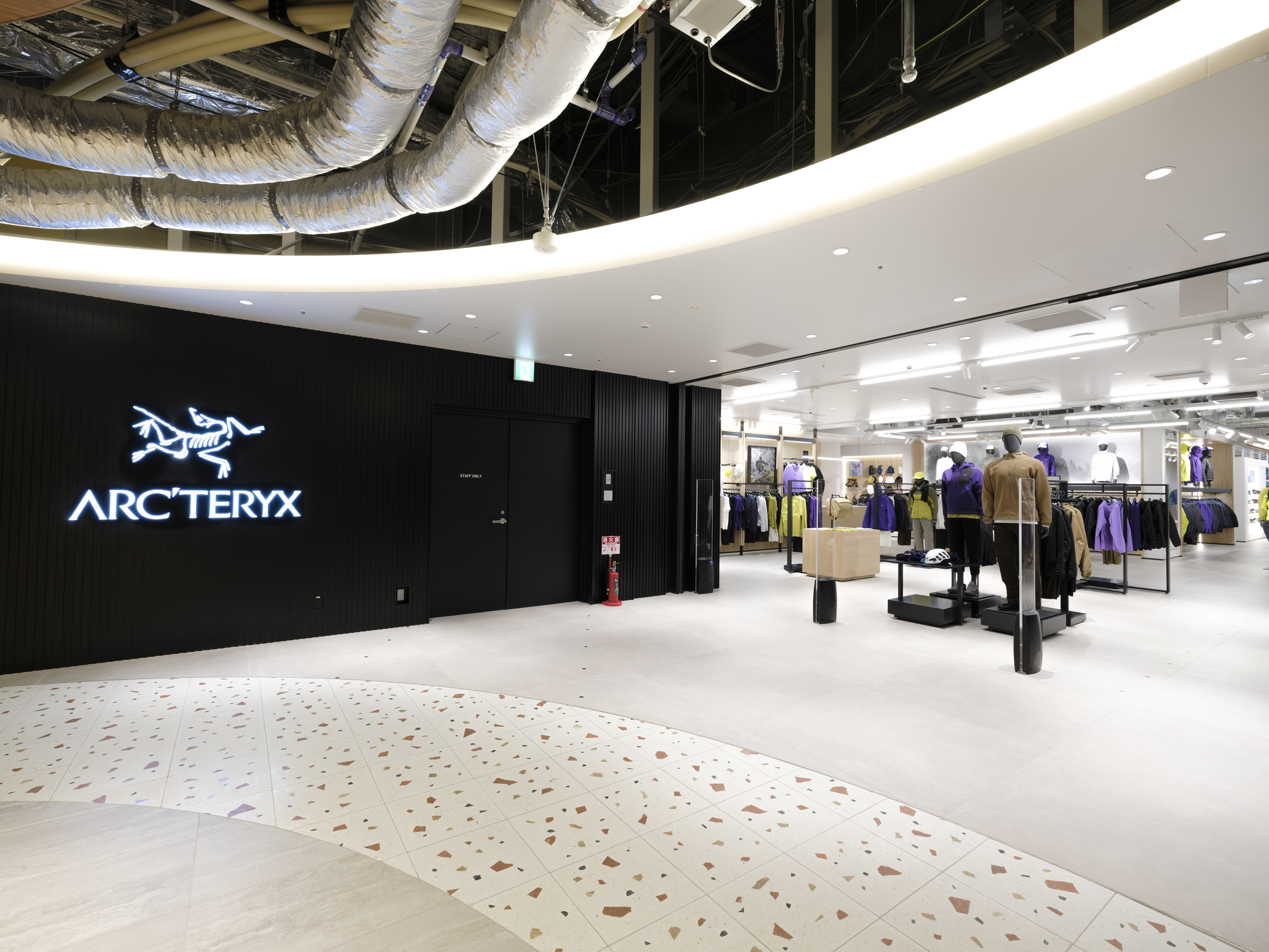 Images ARC'TERYX アークテリクス ニュウマン高輪ブランドストア