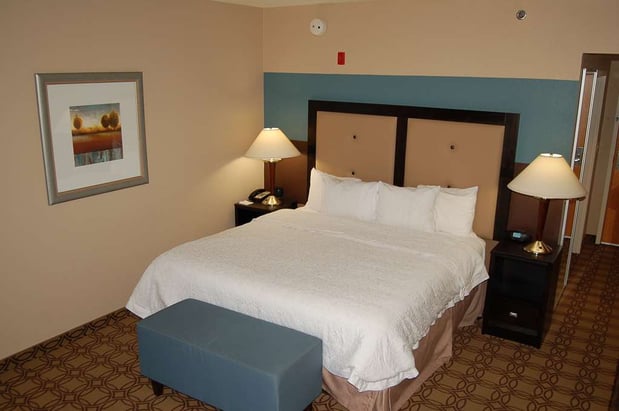 Images Hampton Inn & Suites Charlotte-Airport