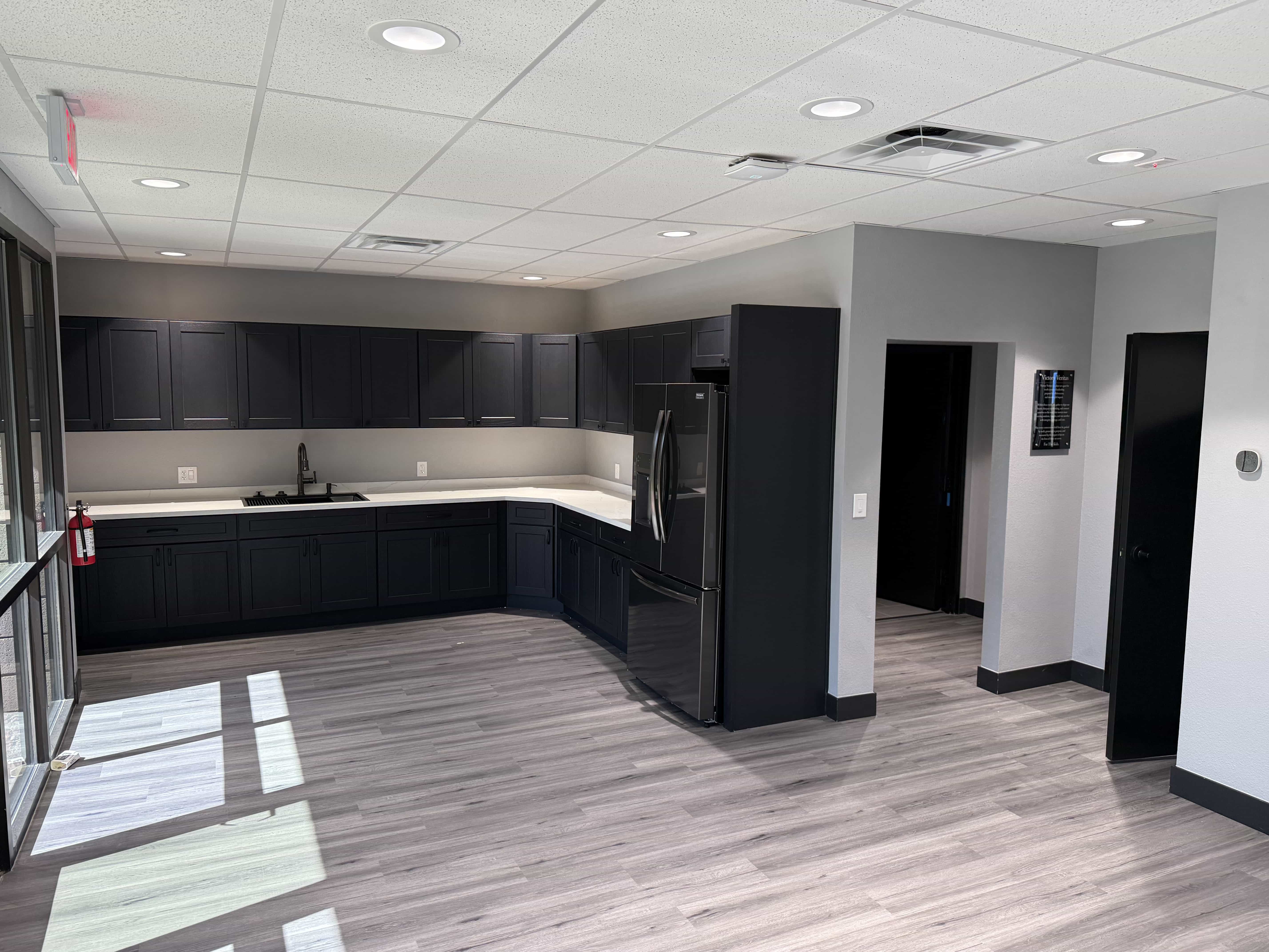 A tenant improvement contractor in Chandler should understand more than walls, finishes, and schedul 