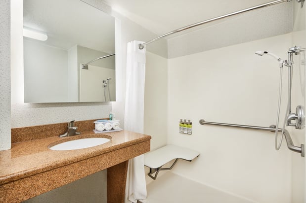 Images Holiday Inn Express & Suites Jacksonville SE- Med Ctr Area by IHG