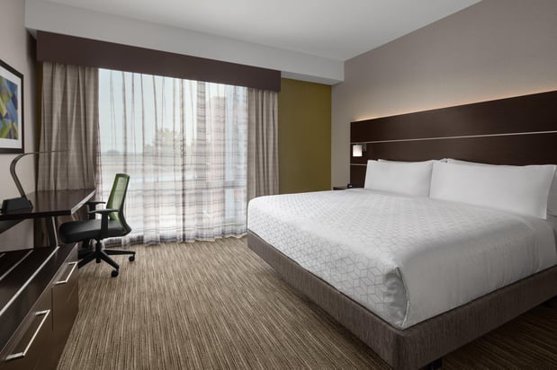Images Holiday Inn Express & Suites Woodside LaGuardia Airport by IHG