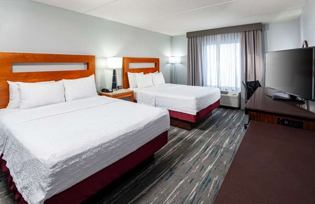 Images Hampton Inn & Suites St. Louis at Forest Park