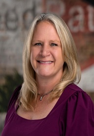 Regina Danikowski headshot