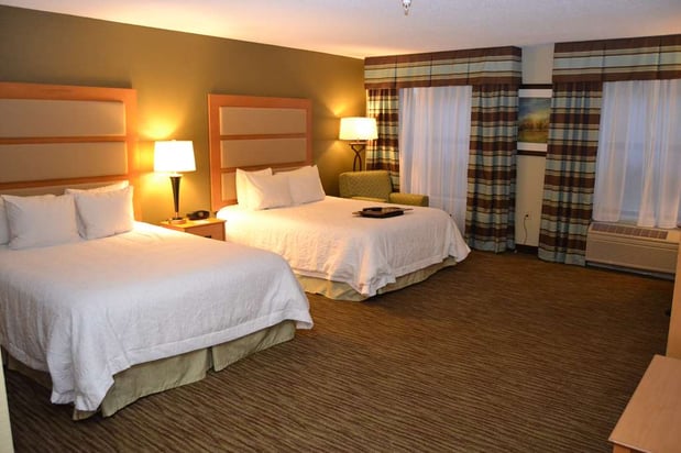 Images Hampton Inn & Suites Kalamazoo-Oshtemo