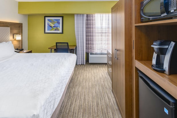 Images Holiday Inn Express Southington by IHG