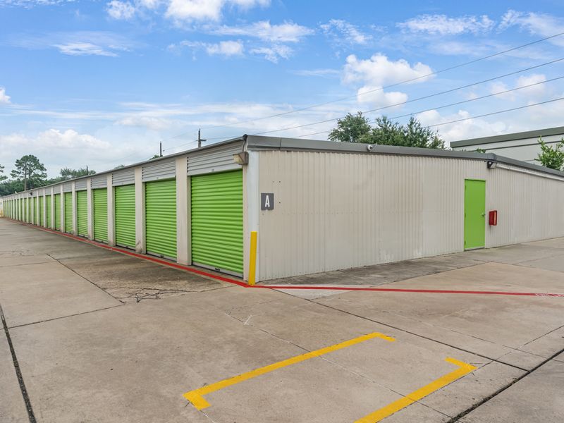 Images Extra Space Storage