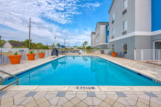 Images Holiday Inn Express & Suites Destin E - Commons Mall Area by IHG