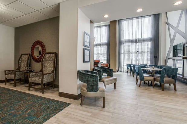 Images Hampton Inn & Suites North Dallas Central Expy
