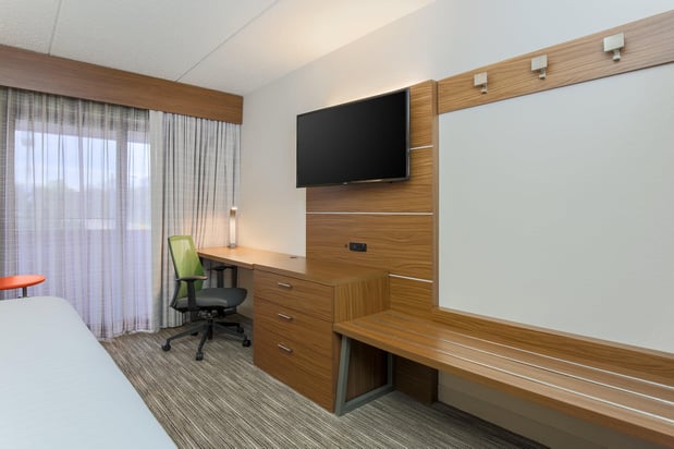 Images Holiday Inn Express Milwaukee-West Medical Center by IHG